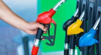 Bu Ay Akaryakıt Fiyatlarına ne Kadar İndirim ve Zam Geldi