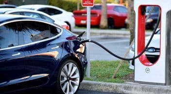 İtalya, Elektrikli Araç Alacaklara 6 Bin Euro Destek Verecek
