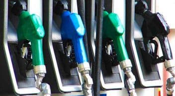 Akaryakıta bir İndirim Daha Bekleniyor: Benzin, Lpg ve Motorin Fiyatları ne Kadar Oldu?