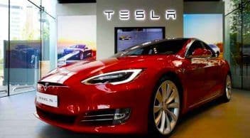 Tesla Araçları Starlink Uydularına Bağlanacak
