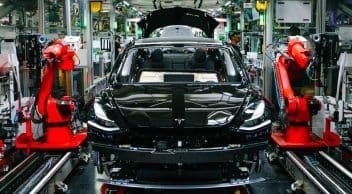 Tesla Araç Başına Üretim Maliyetlerini Rekor Seviyede Düşürdü