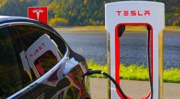 Tesla Araç Fiyatlarında İndirim Yaptı
