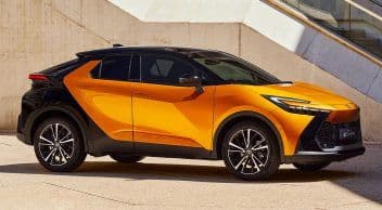 2024 Toyota C-Hr Tanıtıldı! Türkiye’de Üretilen İlk Şarj Edilebilir Hibrit Otomobil