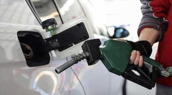 Benzin ve Motorine Zam Yapıldığı Açıklandı