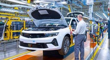 Rüsselsheim Fabrikasında Yeni Opel Astra’nın Üretimini Artırıyor