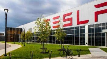 Tesla Almanya’daki Fabrikası İçin Onay Aldı