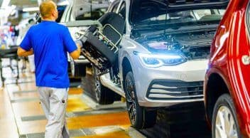 Volkswagen’i ve Diğer Otomobil Üreticilerini Bekleyen Yeni Tehlike!