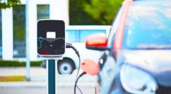 Fransa Dar Gelirli Ailelere Yönelik Yeni Elektrikli Araç Teşviki
