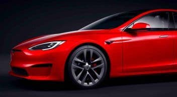 Tesla, 321 Bin Aracını Geri Çağıracak!