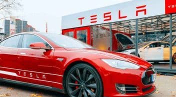 Tesla Son Çeyrekte Rekor Gelir ve Kar Elde Etti