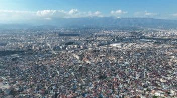 İstanbul Büyükçekmece’de Eski Deprem Yönetmeliğine Göre Yapılan Binalar Yıkılacak!