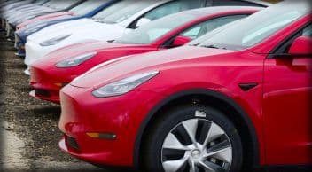 Tesla, Avrupa ve Asya’da Araç Fiyatlarında İndirim Yaptı